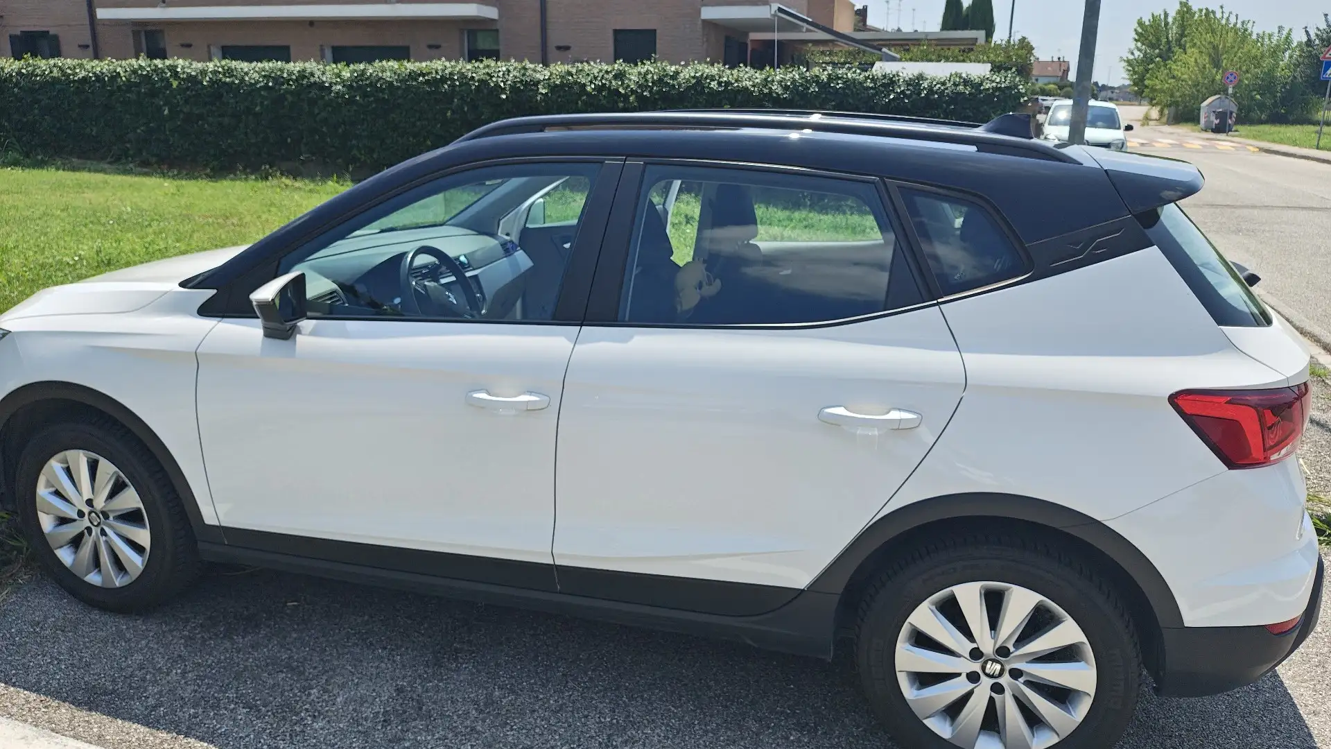 SEAT Arona 1.0 tgi Style 90cv Bianco - 2