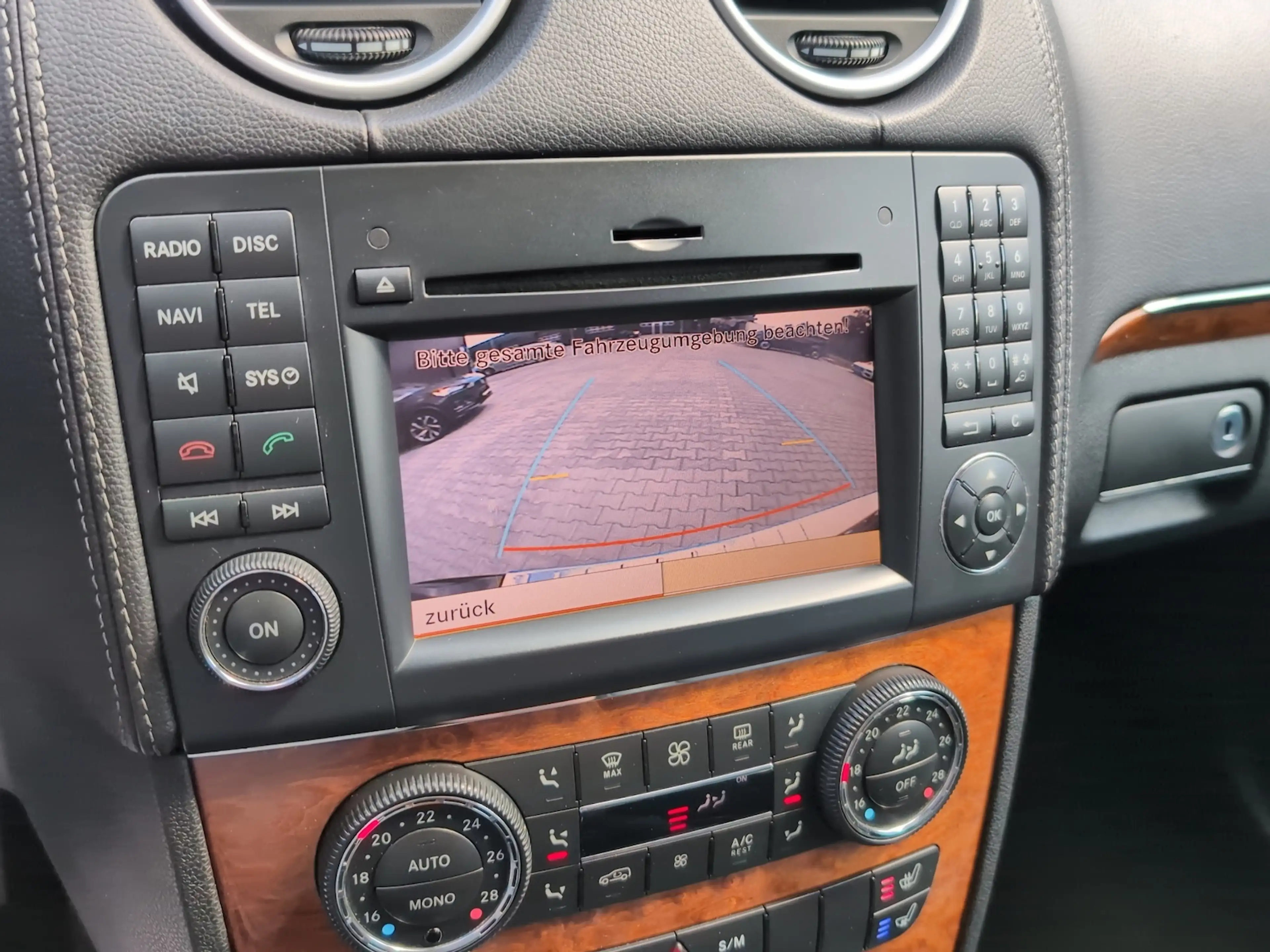 Mercedes-Benz GL 350 CDI BE *7.Sitze*ILS*Luft*AHK* — photo 13