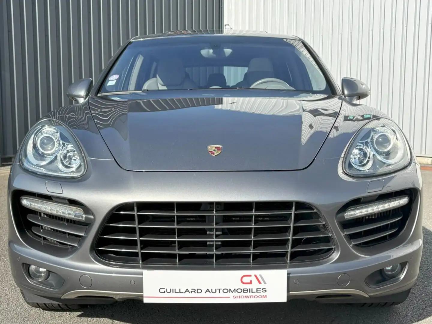 Porsche Cayenne TURBO 4.8 V8 500ch TIPTRONIC Grau - 2