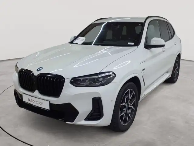 BMW X3 view 2