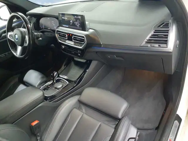 BMW X3 view 9