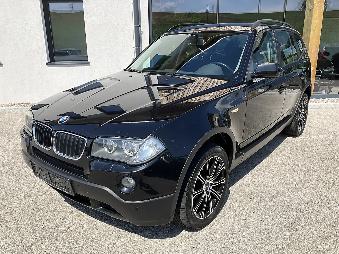 BMW X3 2.0d DPF Aut. Xenon 18 Zoll PDC Tempomat Schwarz - 1