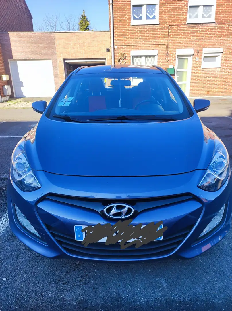 Hyundai i30 HYUNDAI GO CW i30 5d  1.6D 110 M6 Bleu - 1