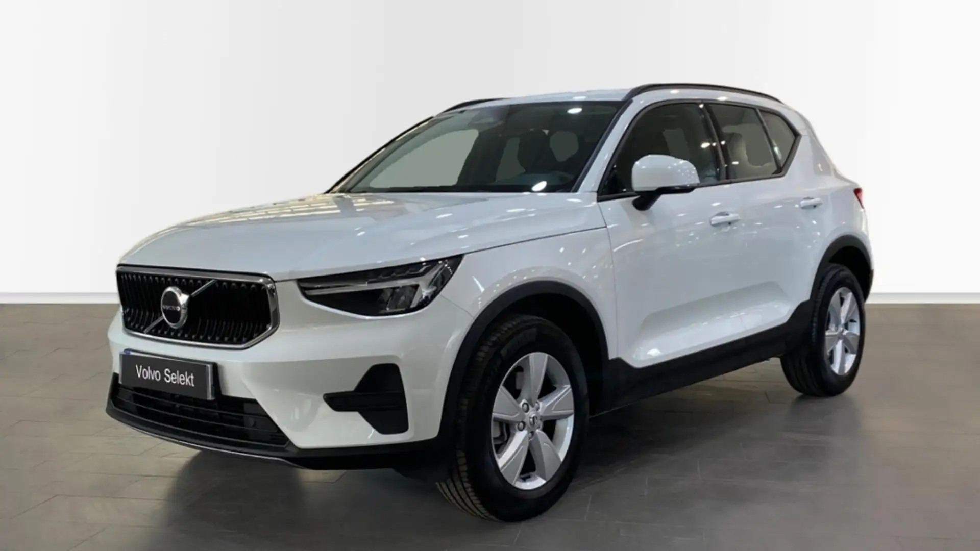 Volvo XC40 2.0 B3 MHEV ESSENTIAL DCT 5P - 1