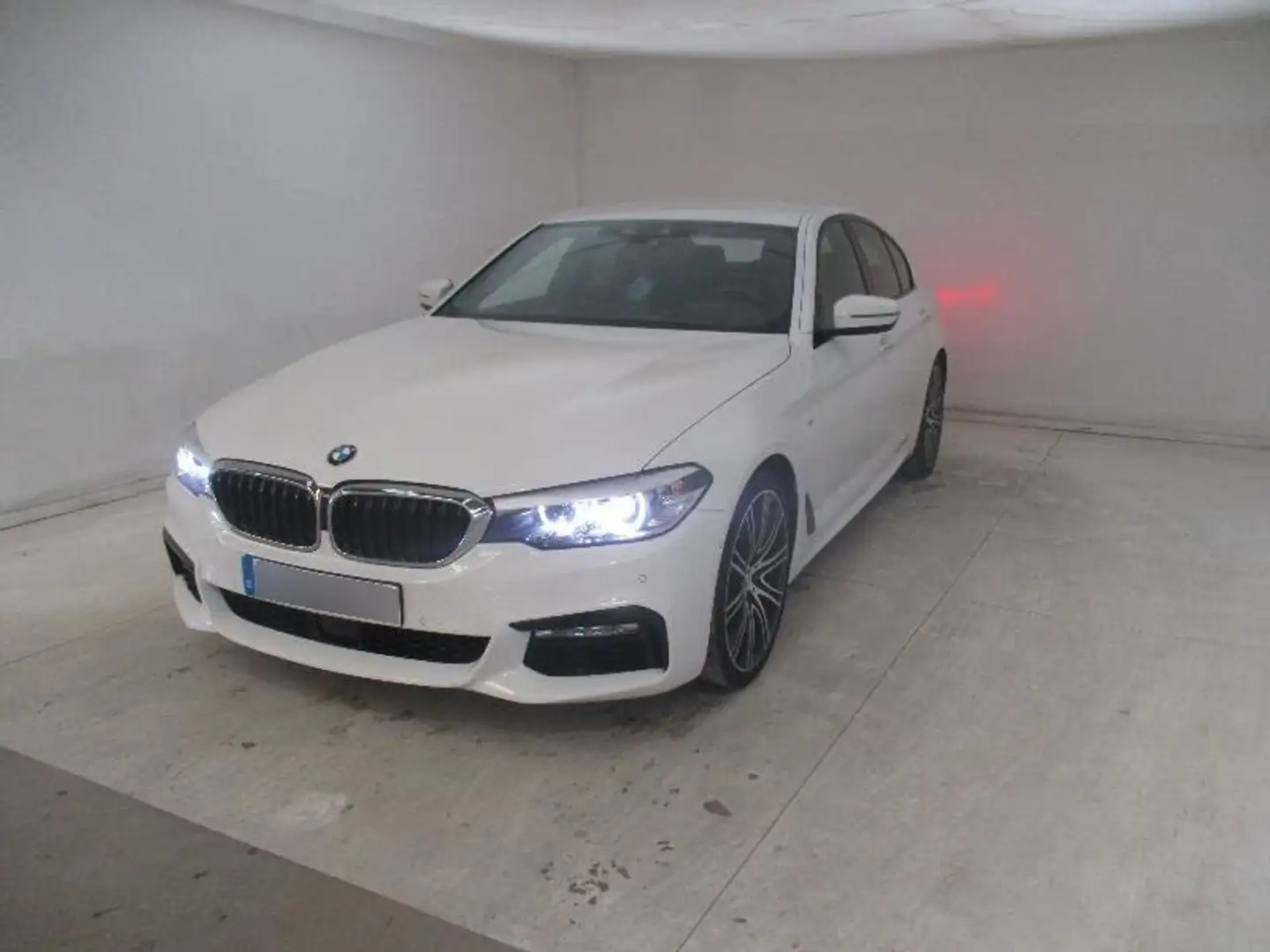 BMW 540 540iA xDrive Beyaz - 1