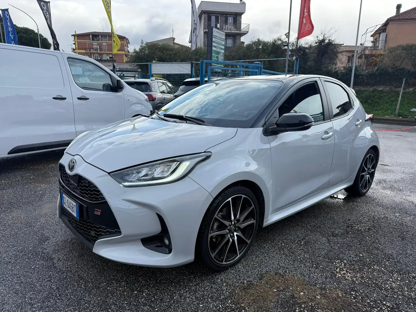 Toyota Yaris 1.5 ALL.GR **UNICO PROPRIETARIO** Blanc - 1