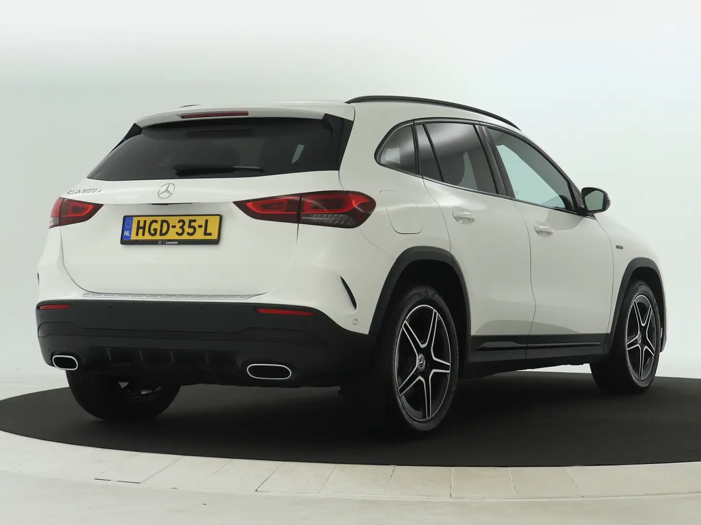 Mercedes-Benz GLA 250 250e AMG Phev | Night Pakket | Distronic | Dodehoe Wit - 2