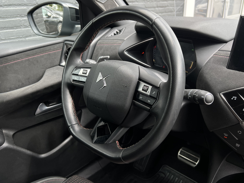 DS Automobiles DS 3 Crossback PureTech 130 EAT8 Performance Line+ Navigatie | Ai — photo 19