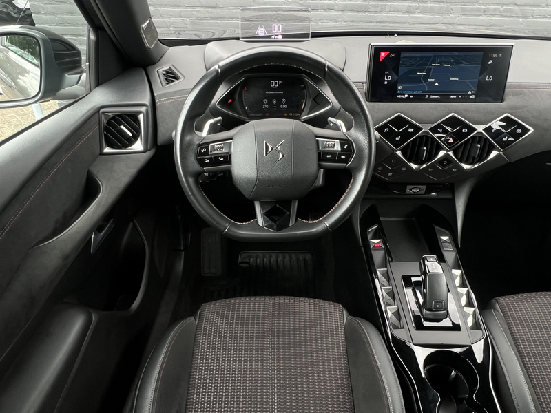 DS Automobiles DS 3 Crossback PureTech 130 EAT8 Performance Line+ Navigatie | Ai — photo 4