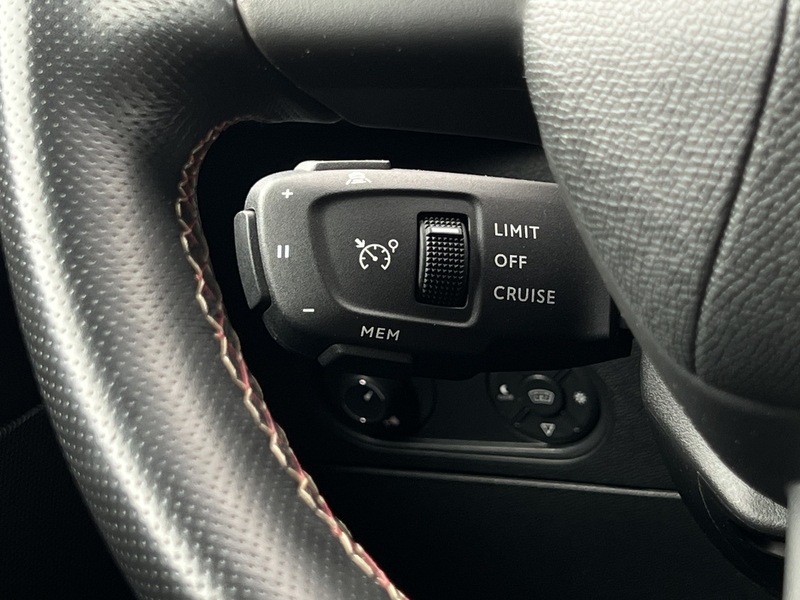DS Automobiles DS 3 Crossback PureTech 130 EAT8 Performance Line+ Navigatie | Ai — photo 12