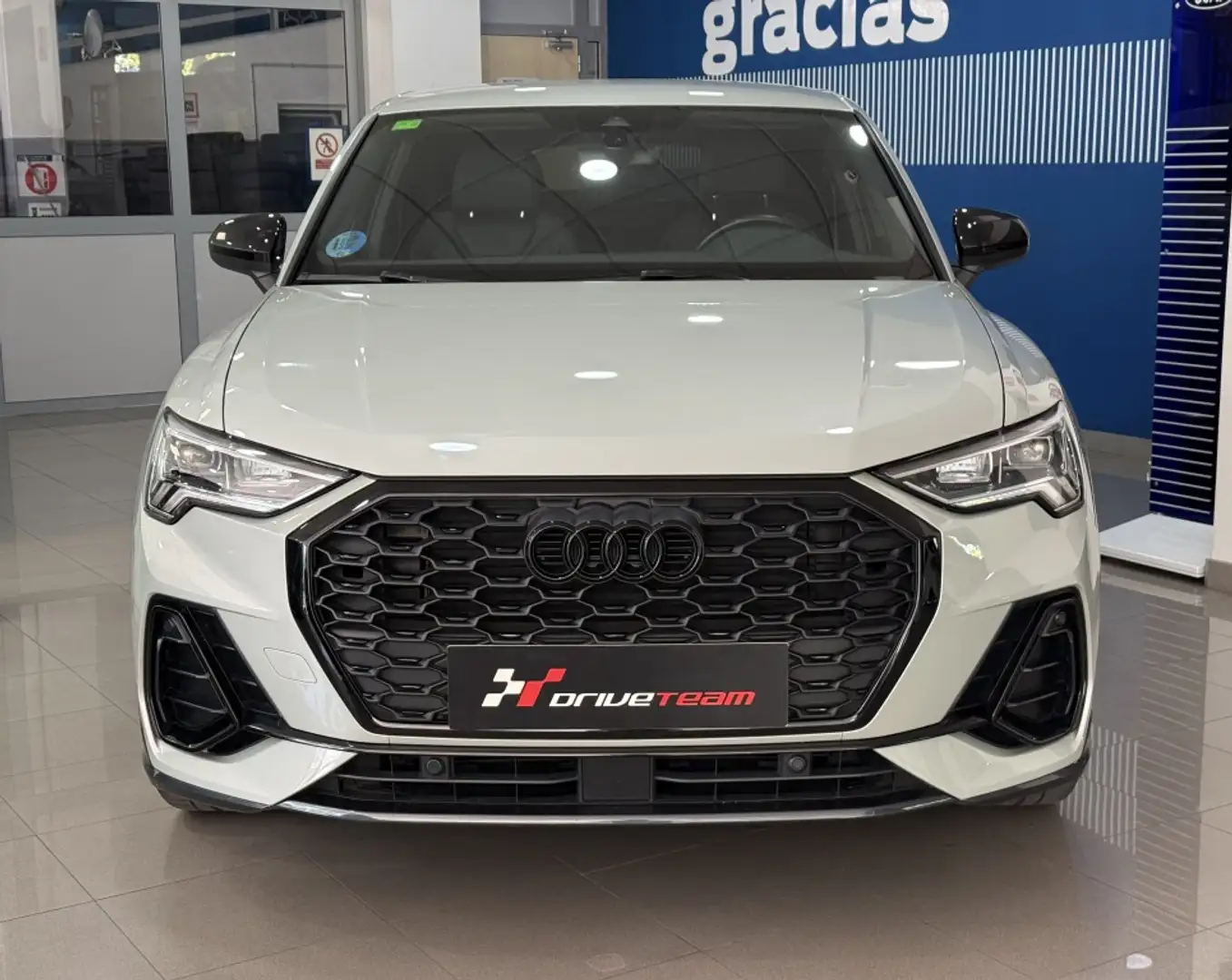 Audi Q3 Sportback 35 TFSI Black line S tronic Gris - 2