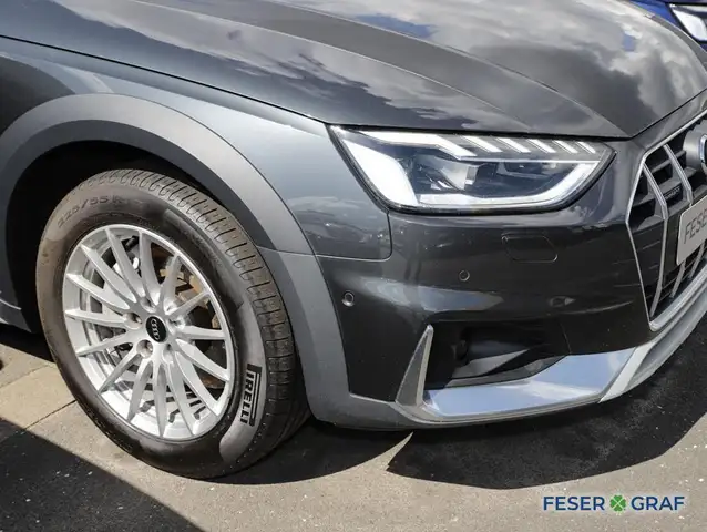 Audi A4 view 5