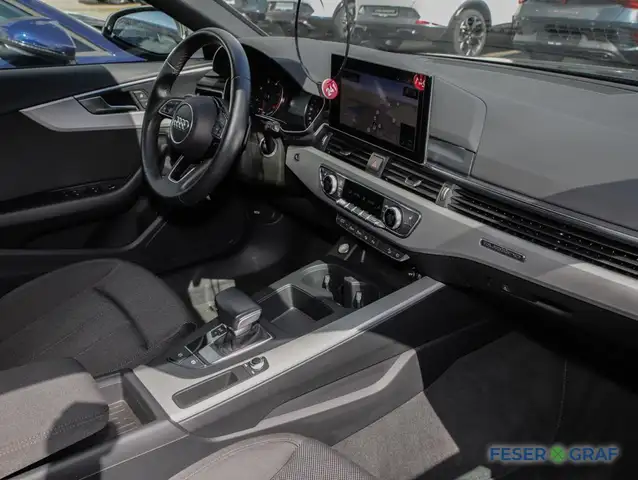 Audi A4 view 7