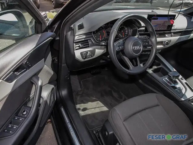 Audi A4 view 12