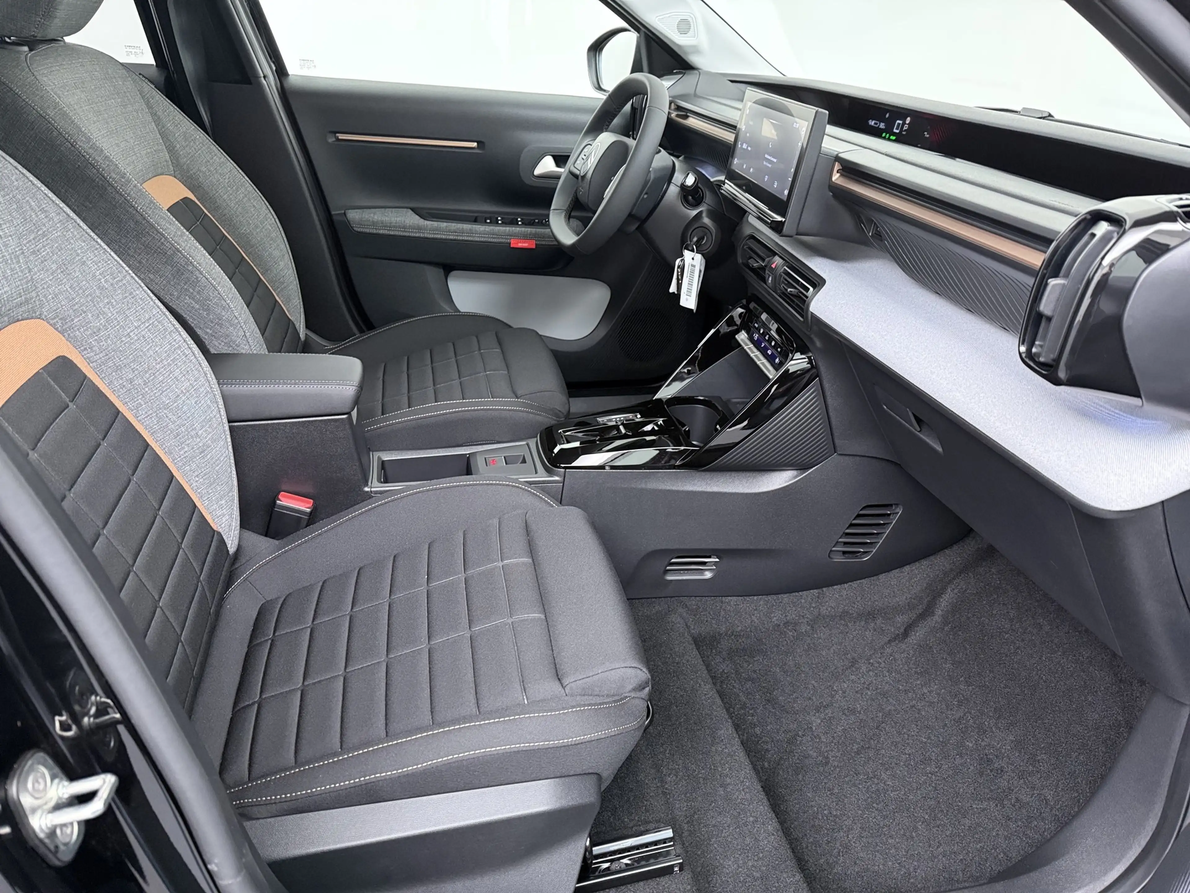 Citroen C3 Aircross ë-C3 Plus, (2024-30)|Extended Range| | Achteruitri — photo 4
