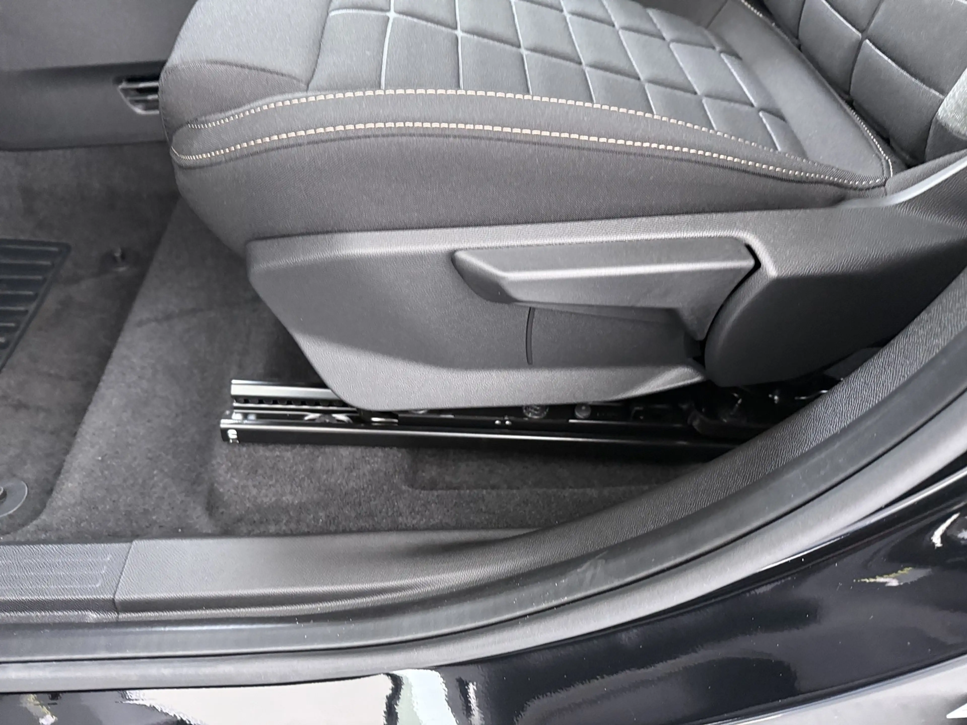 Citroen C3 Aircross ë-C3 Plus, (2024-30)|Extended Range| | Achteruitri — photo 29
