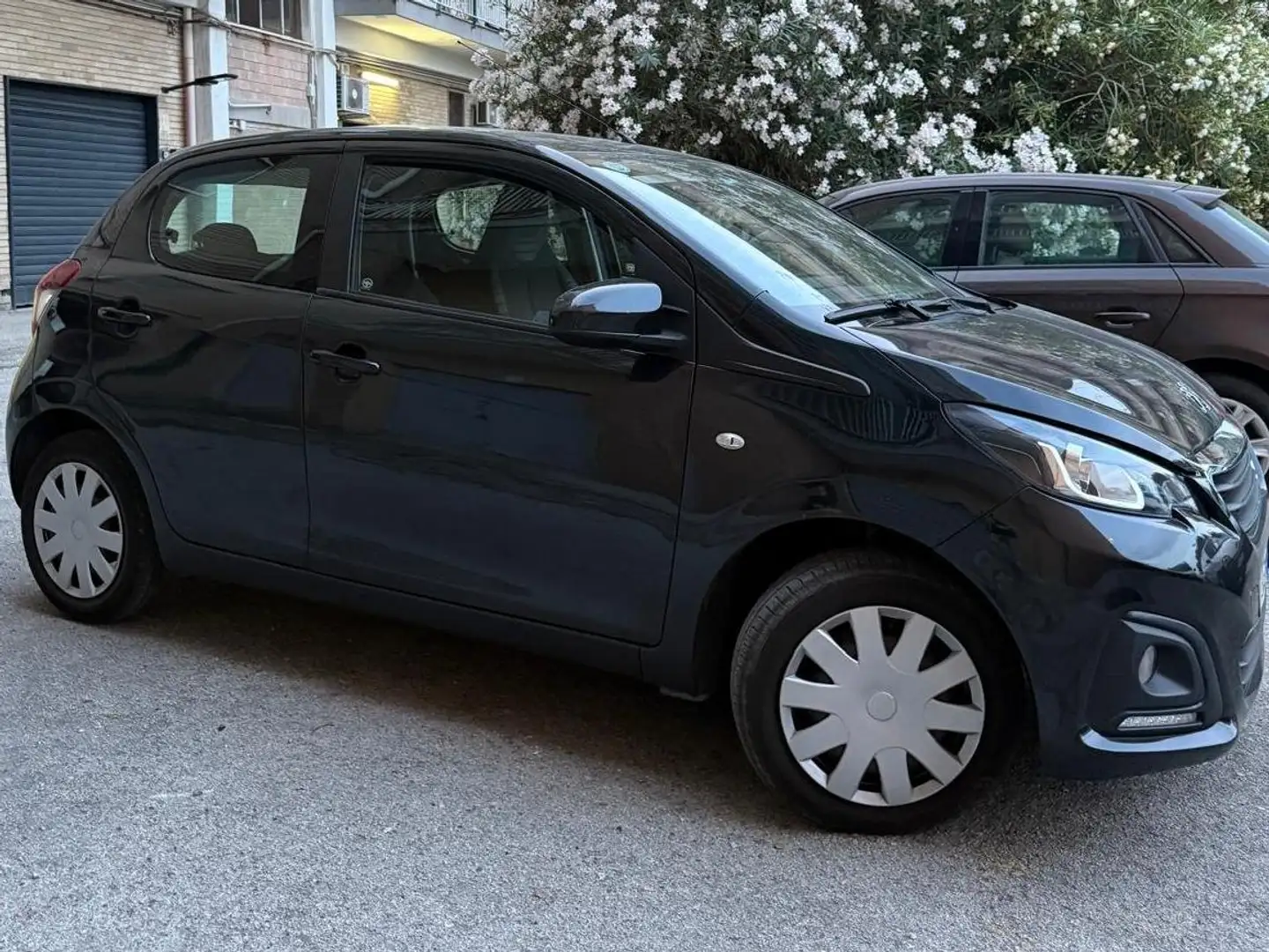 Peugeot 108 108 5p 1.0 12v Active Grigio - 2