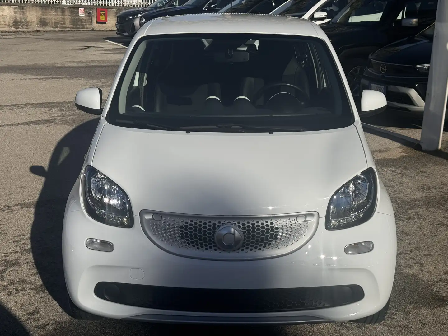 smart forFour 1.0 Youngster 61cv Bianco - 2