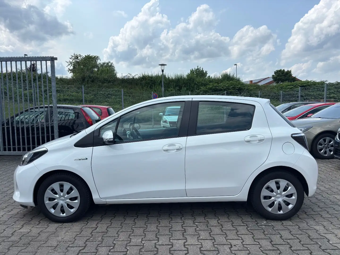 Toyota Yaris Hybrid Life/Automatik/1.Hand/Navi/Kamera Bianco - 2