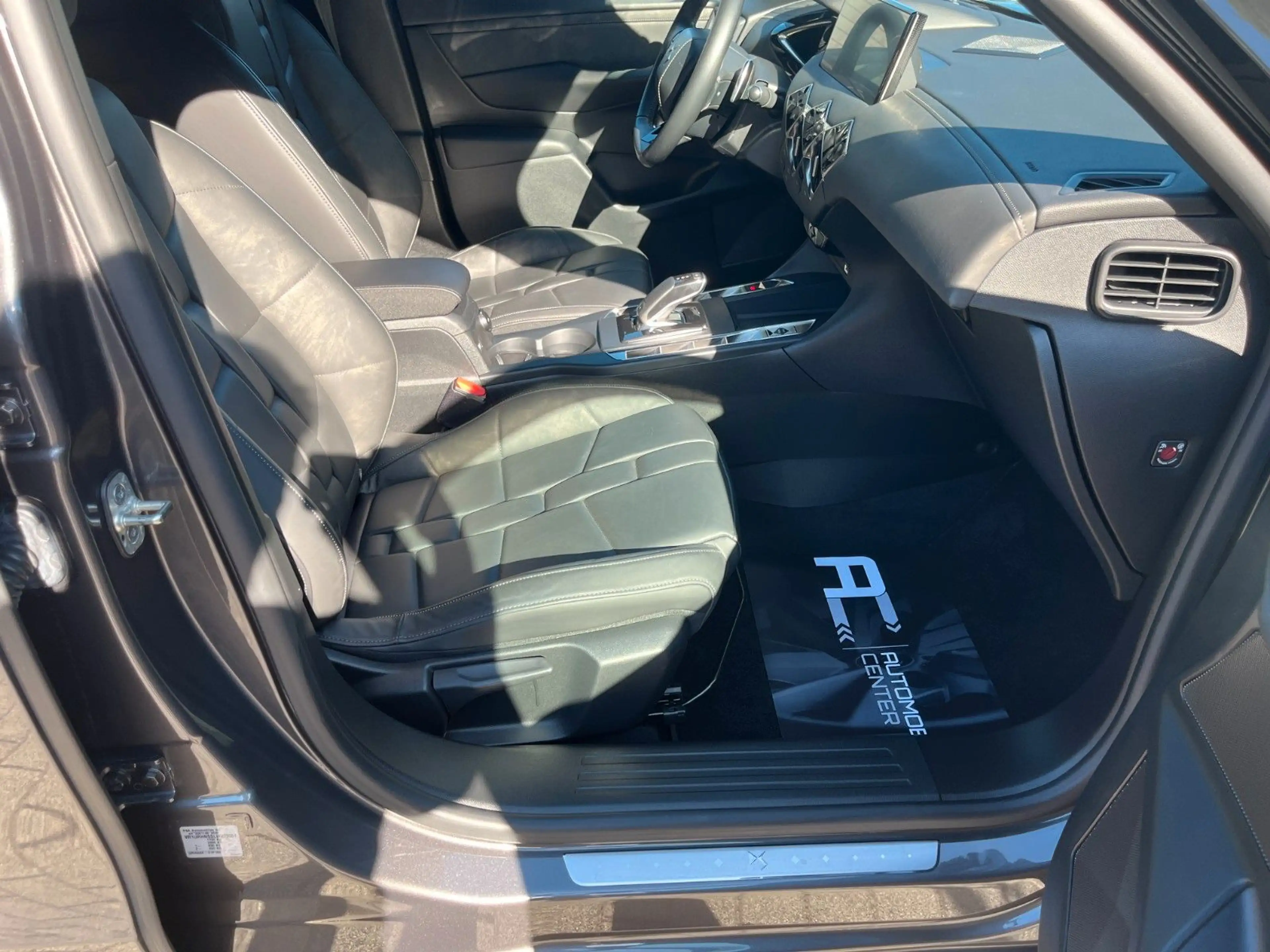DS Automobiles DS 3 Crossback DS3 DS 3 Crossback So Chic+Leder+Carplay+HEAD UP — photo 11