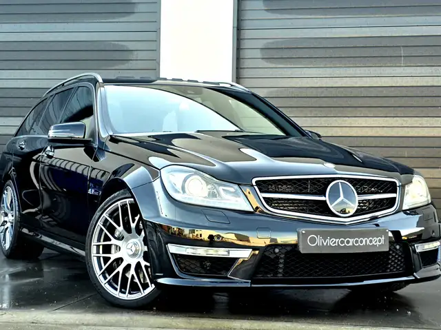 Mercedes-Benz C 63 AMG *V8 *FACELIFT *LICHTE VRACHT *HISTORIEK *TOP STAAT