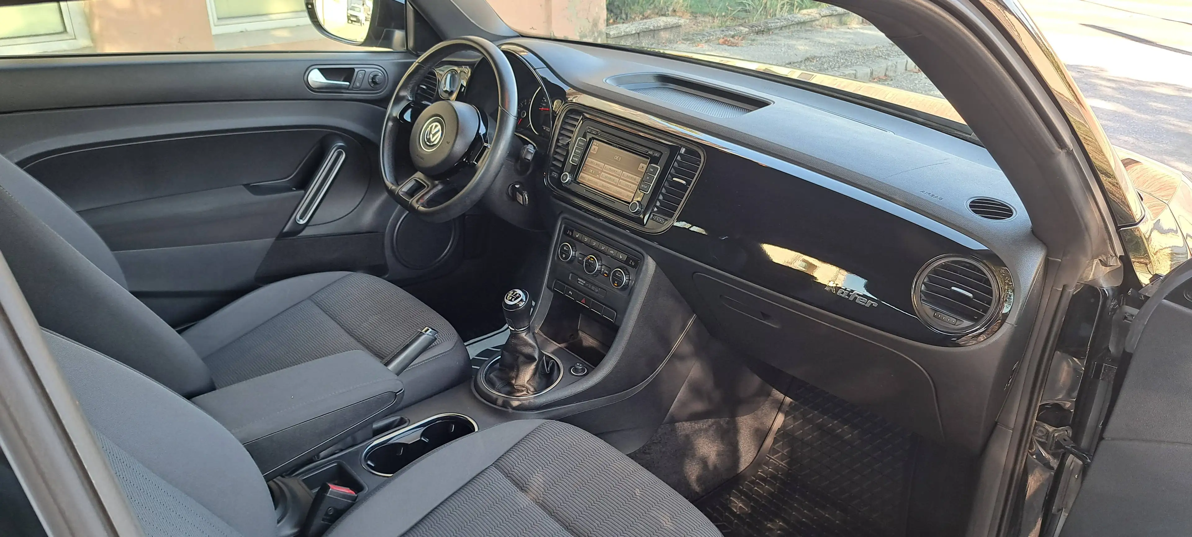 Volkswagen Beetle 1,2 TSI Bremsen neu, Serviceheft — photo 13