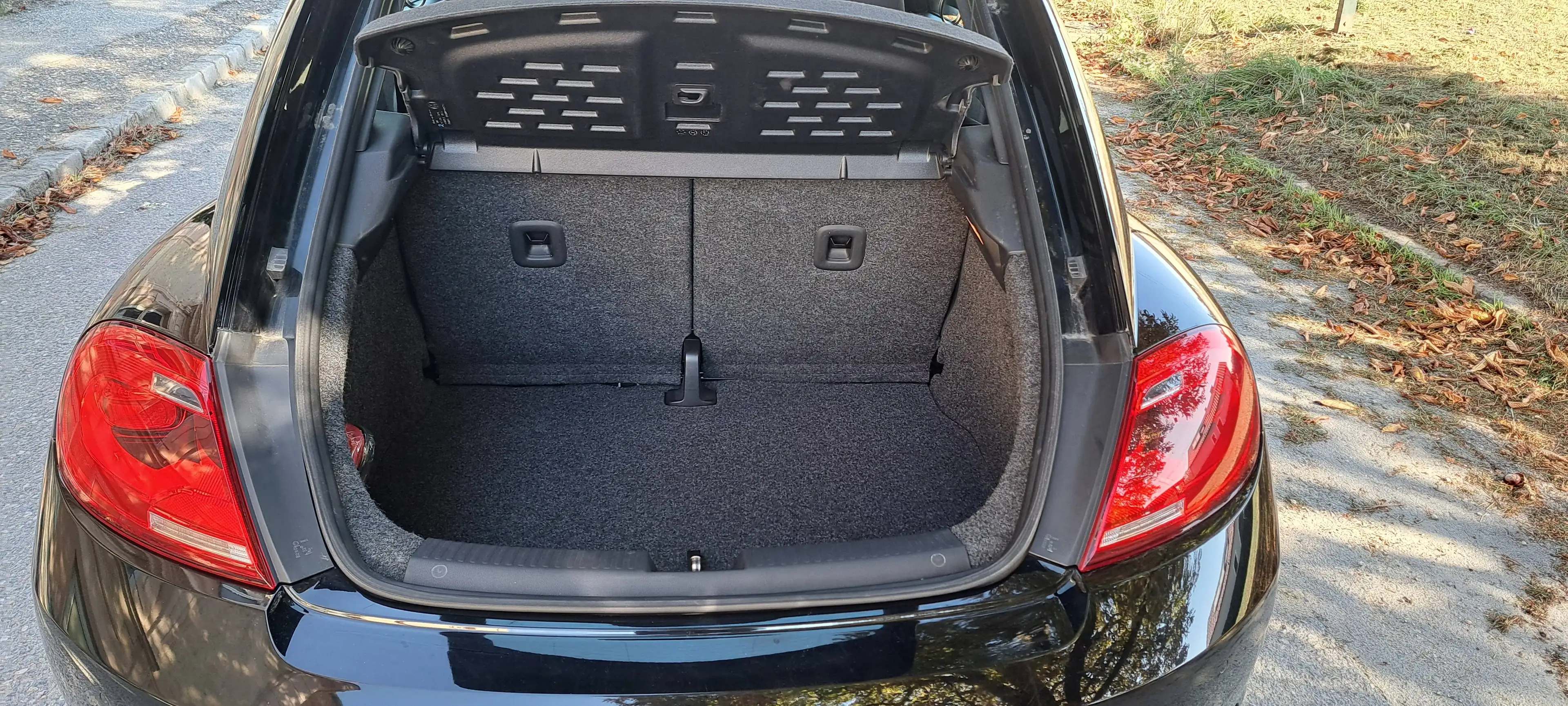 Volkswagen Beetle 1,2 TSI Bremsen neu, Serviceheft — photo 10