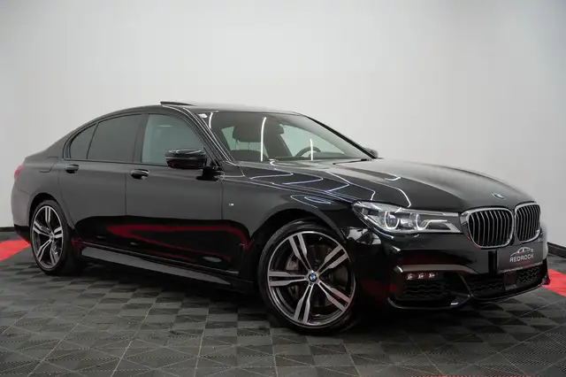 BMW 750 750 d xDrive M Sport*TOP ANGEBOT*Carbon*ALL BLACK*Ö Fahrzeug*LASER*Mega Ausstattung*Unfallfrei*Top Zustand*GARANTIE*