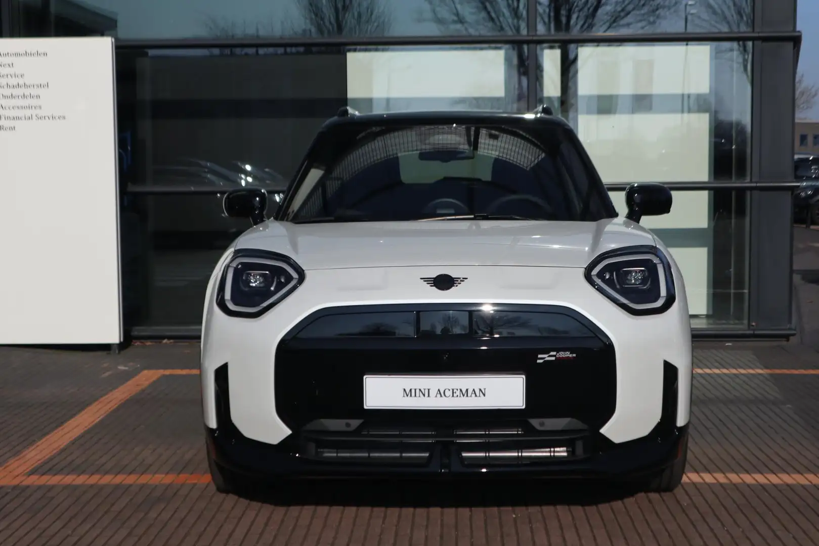 MINI Aceman E / John Cooper Works Trim + Pakket XL Bílá - 2