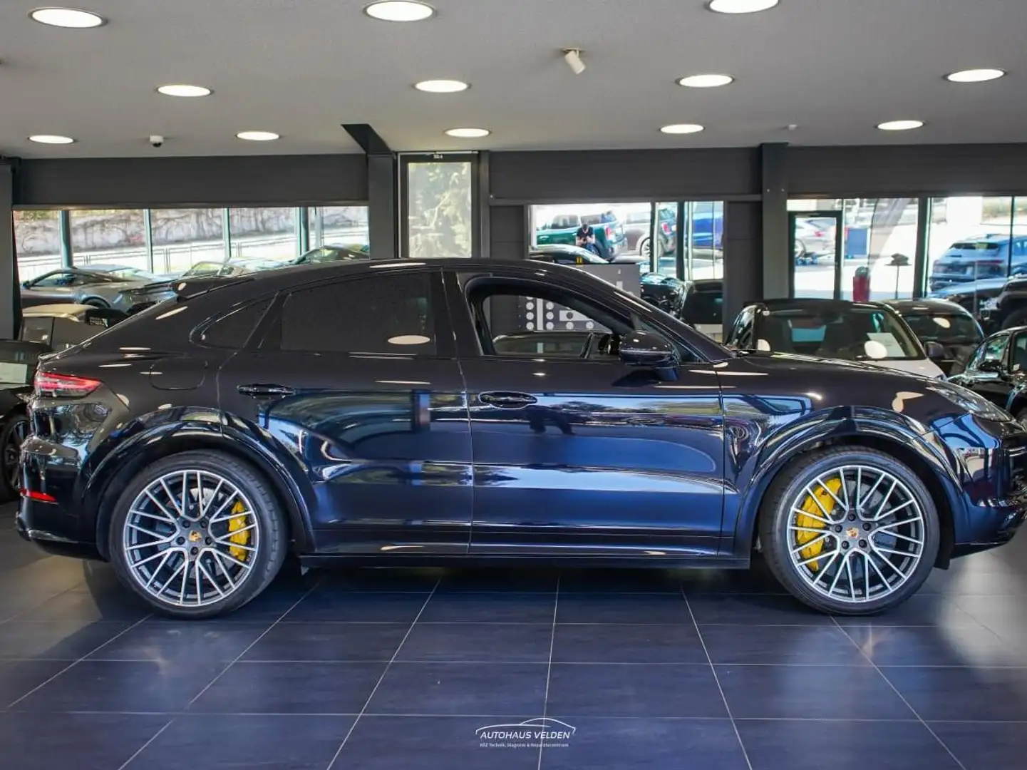 Porsche Cayenne Turbo S E-Hybrid Schwarz - 2