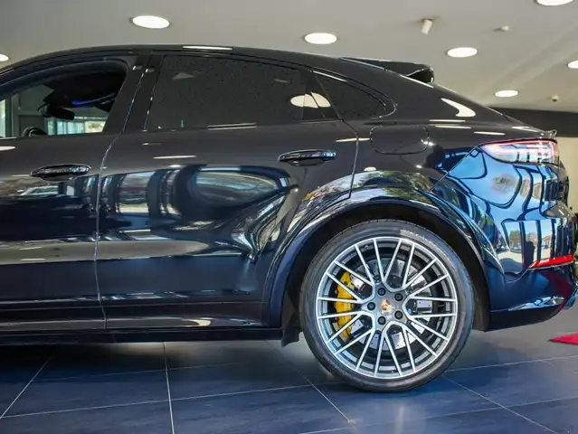 Porsche Cayenne Turbo S E-Hybrid Ansicht 4