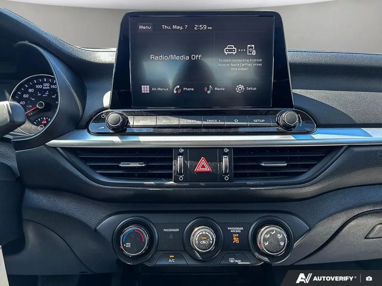 Kia Forte снимка Kia Forte