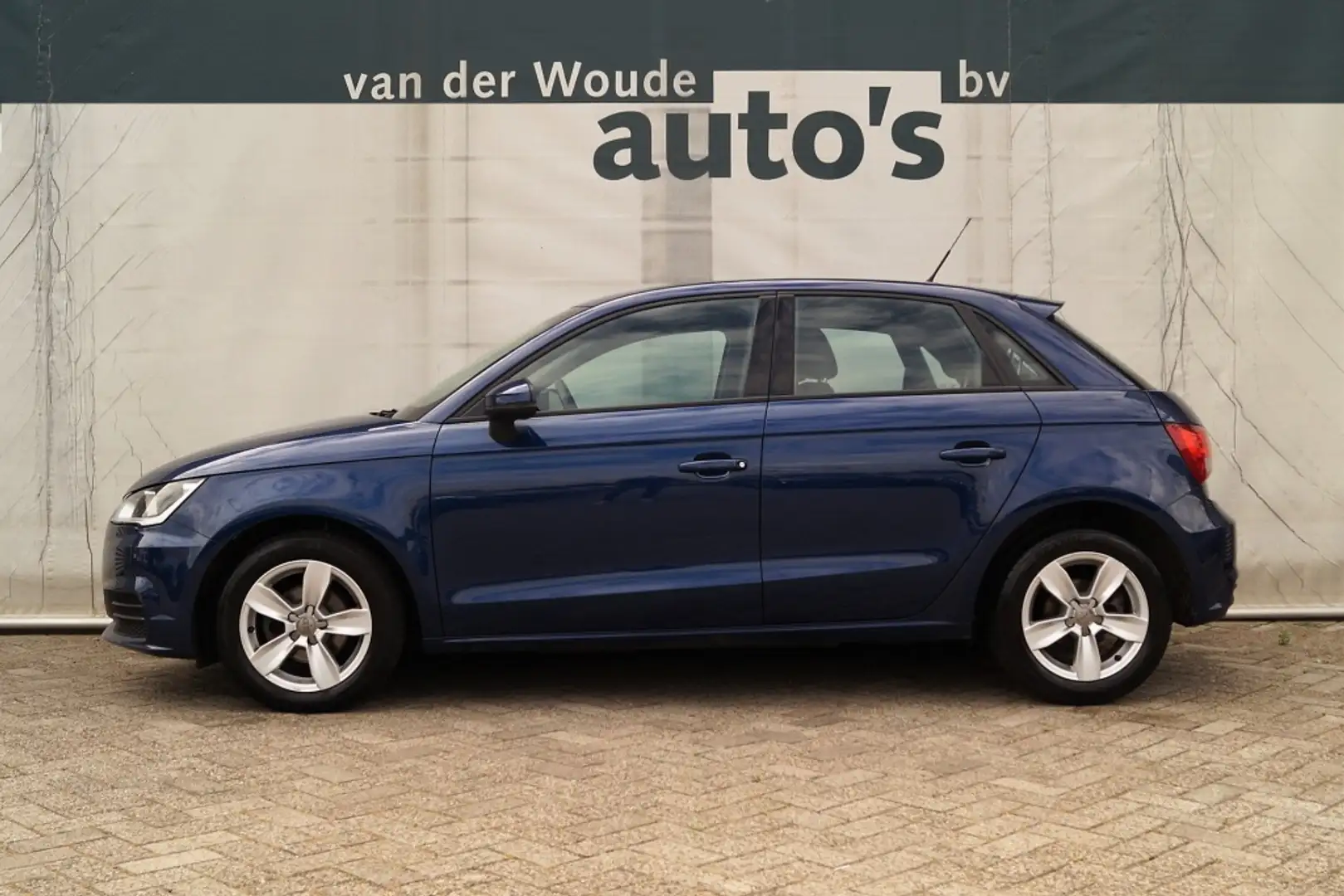Audi A1 Sportback 1.4 TDI Pro Line -NAVI-ECC-PDC- Bleu - 1