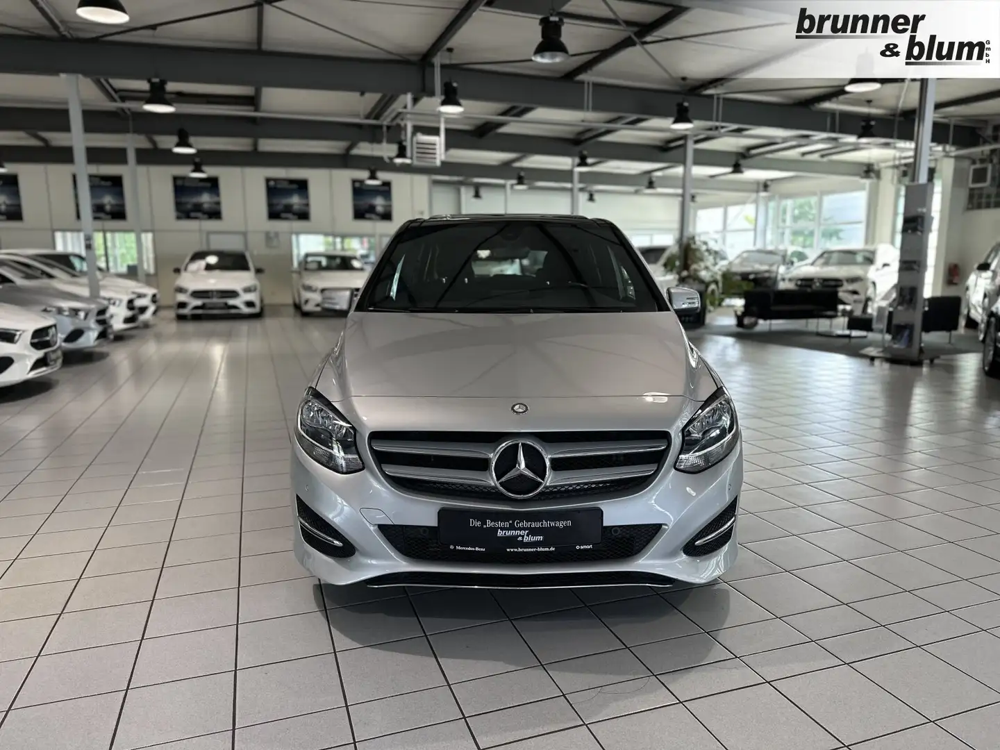 Mercedes-Benz B 180 B 180 CDI Pano/7G-DCT/AHK/Style/Kamera/Spiegel DPF Silber - 2