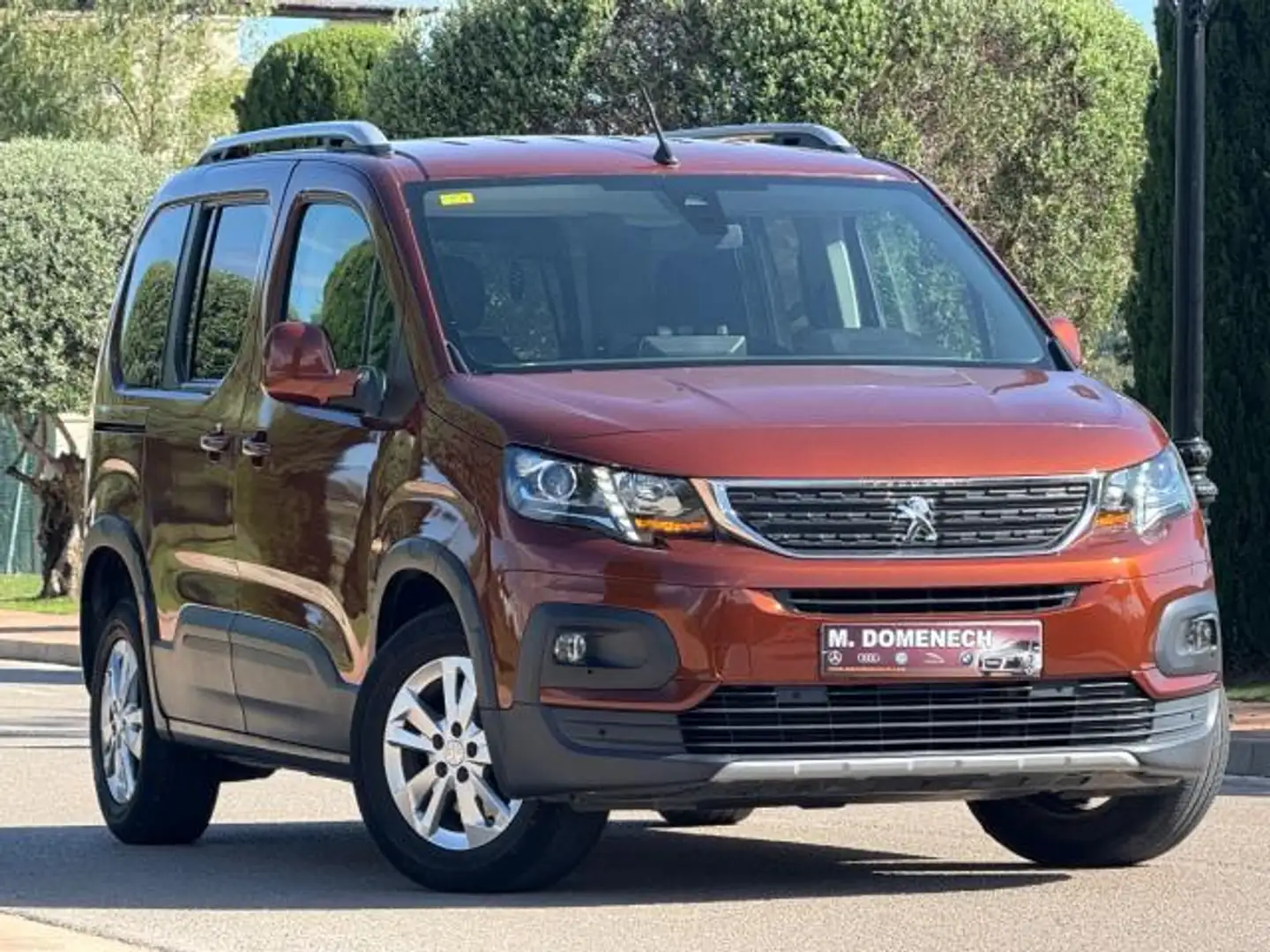 Peugeot Rifter 1.2 PureTech S&S Long Allure EAT8 130 Marrón - 1