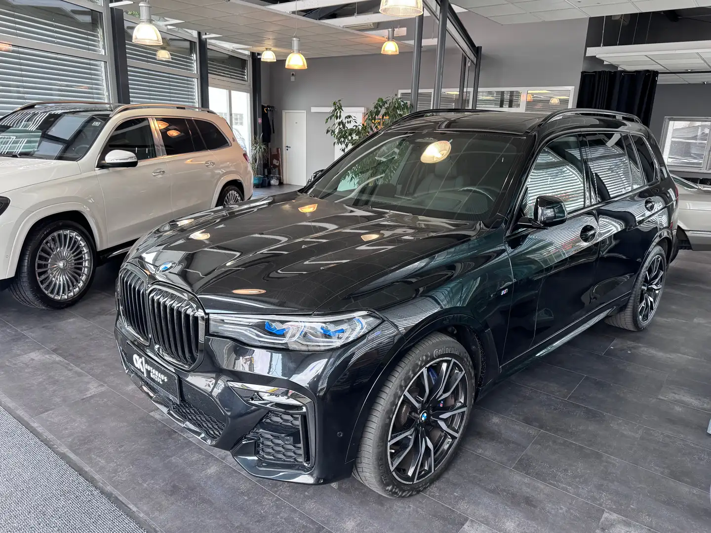 BMW X7 xDrive 40 d M Sport Чорний - 2
