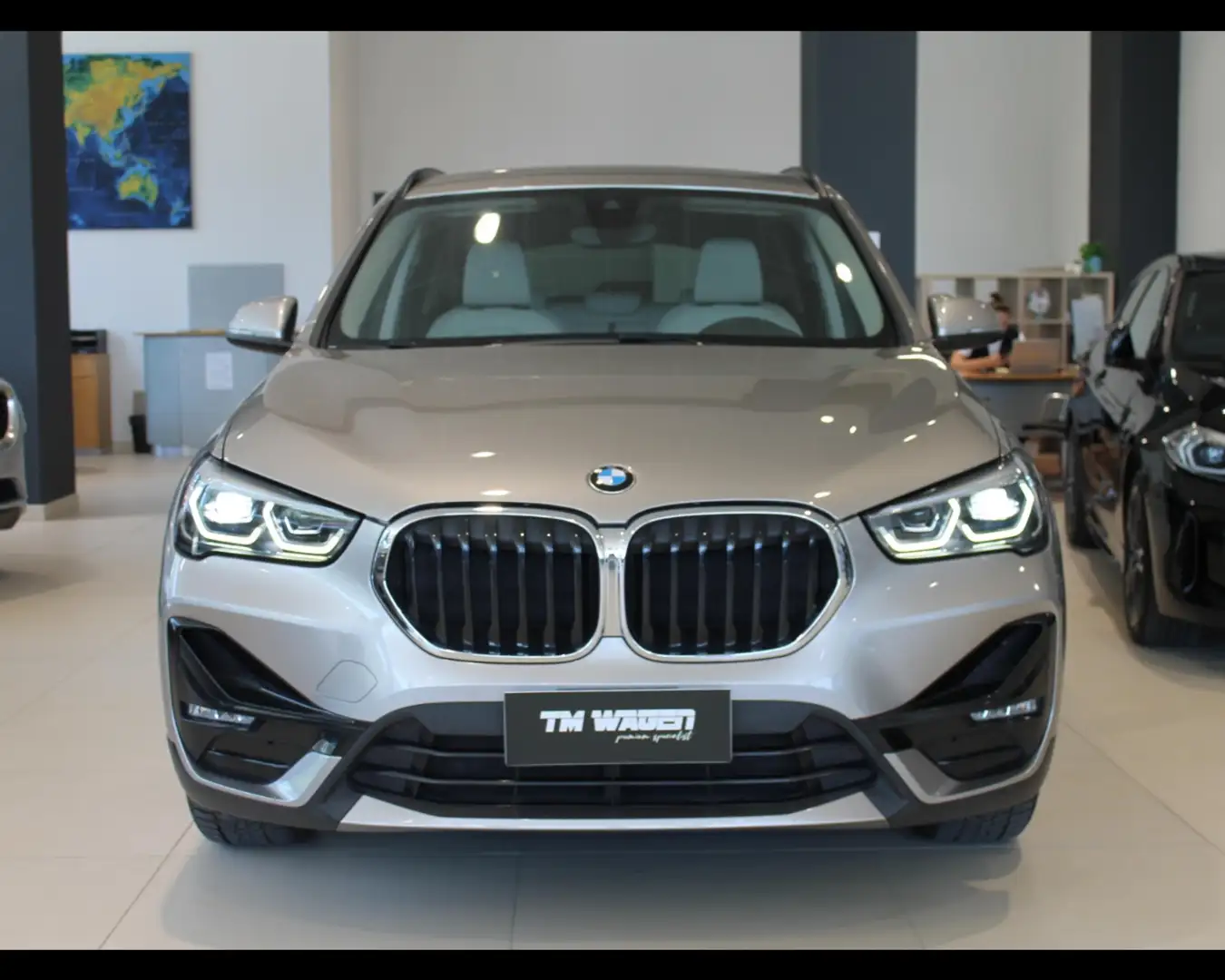 BMW X1 (F48) - X1 sDrive18i Sport 136CV 2021 Argento - 2