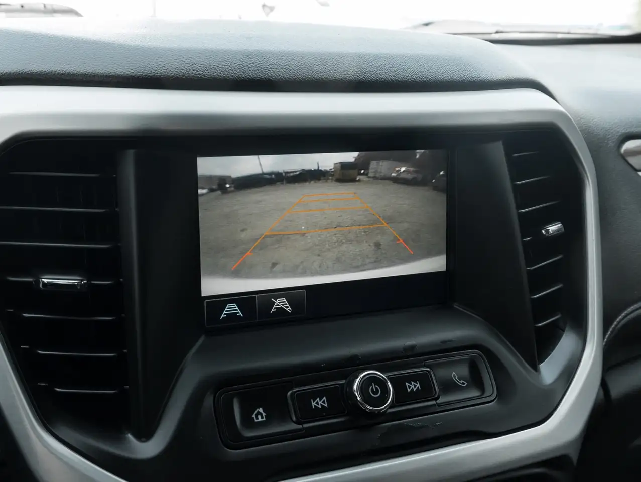 GMC Acadia снимка GMC Acadia