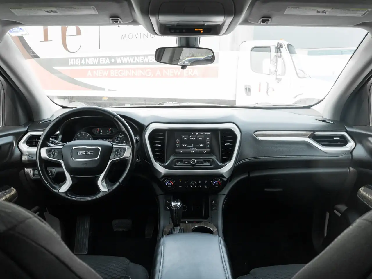 GMC Acadia снимка GMC Acadia
