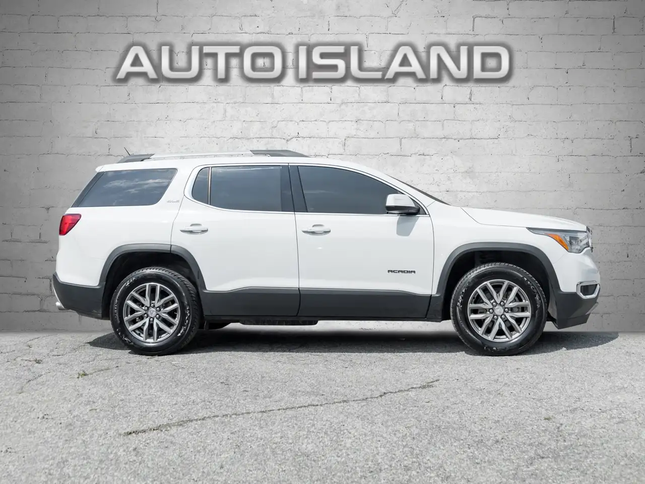 GMC Acadia снимка GMC Acadia