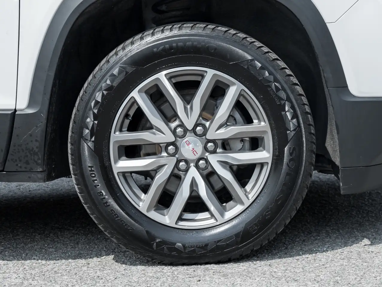 GMC Acadia снимка GMC Acadia