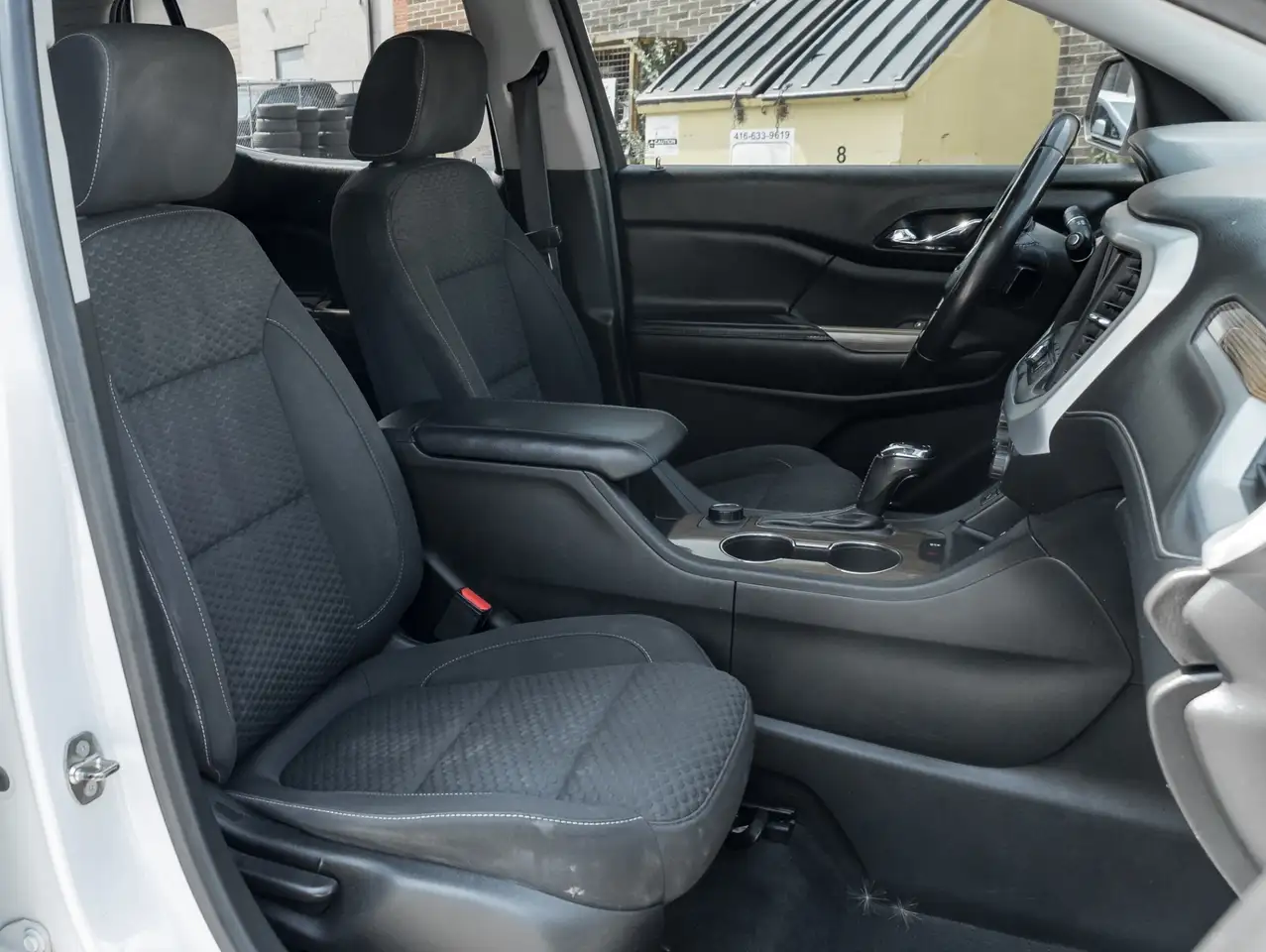 GMC Acadia снимка GMC Acadia