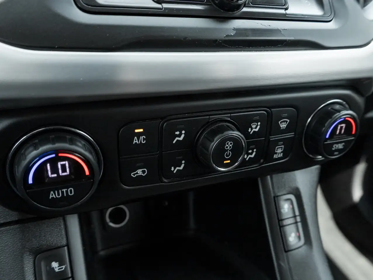 GMC Acadia снимка GMC Acadia