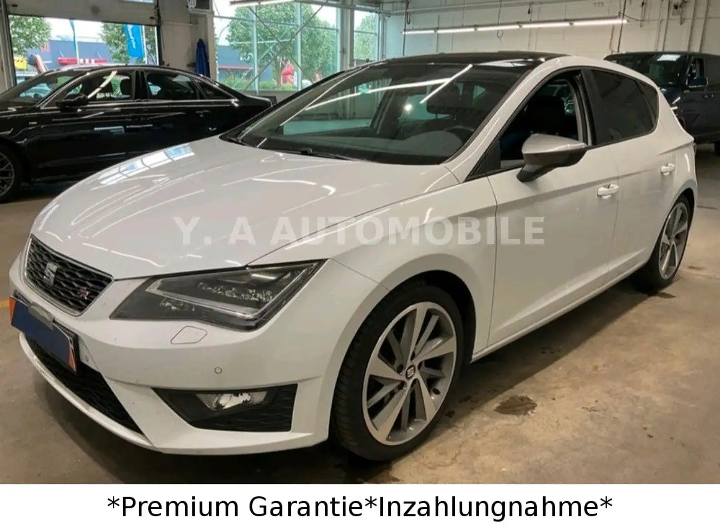SEAT Leon FR 2.0 Tdi*1.Hand*DSG*Pano*Leder* Weiß - 1