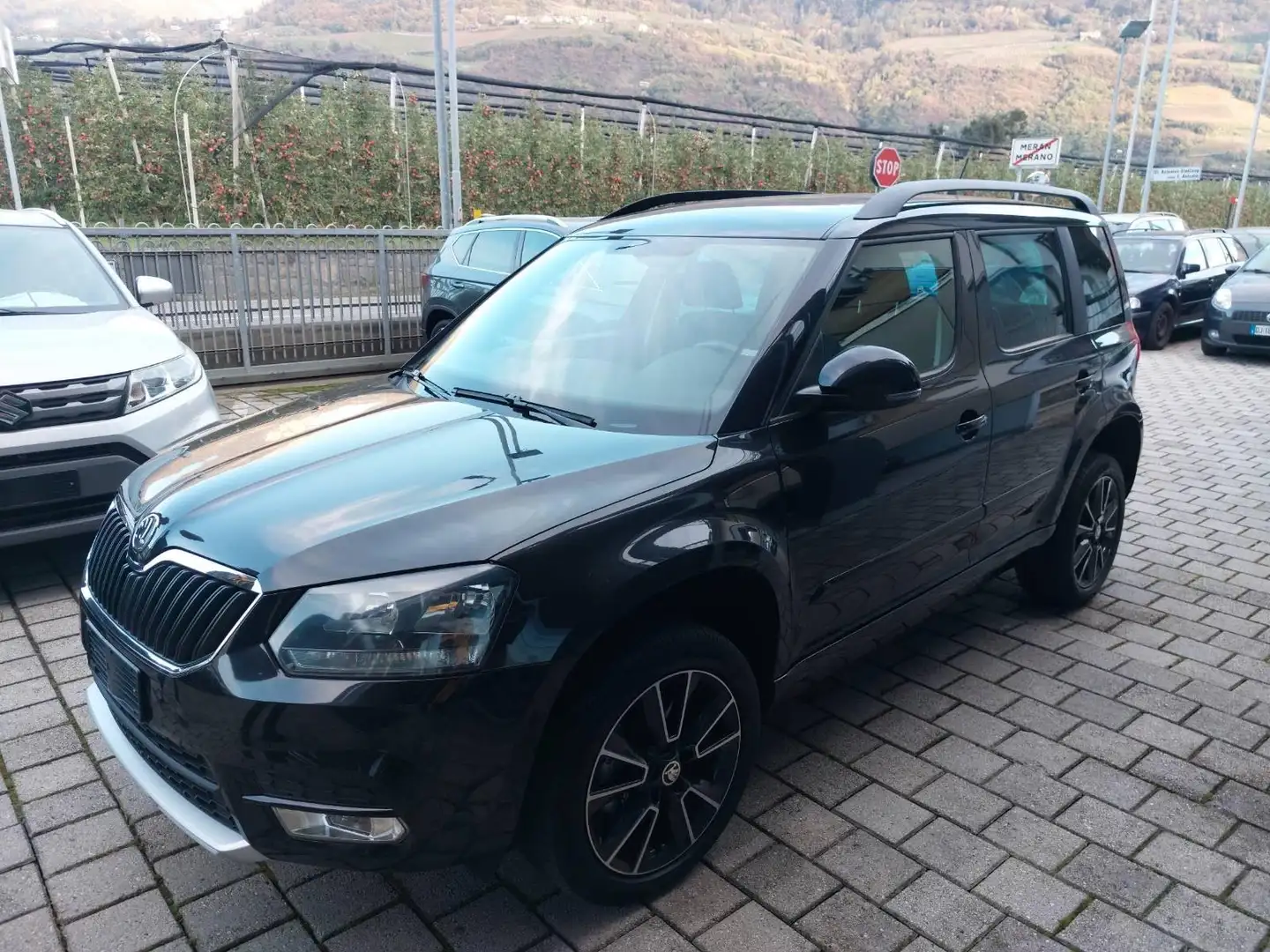 Skoda Yeti Yeti 2.0 tdi Ambition 4x4 140cv Nero - 1