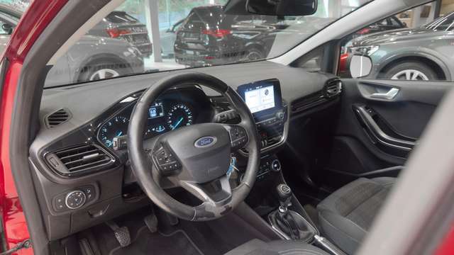 Ford Fiesta — photo 12