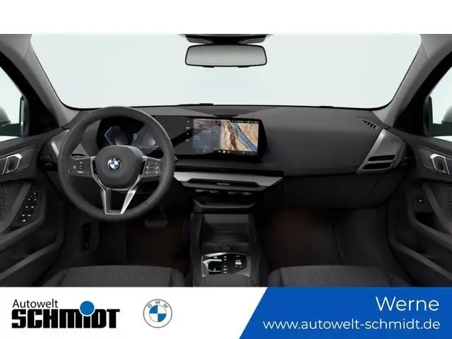 BMW 1 Series view 4