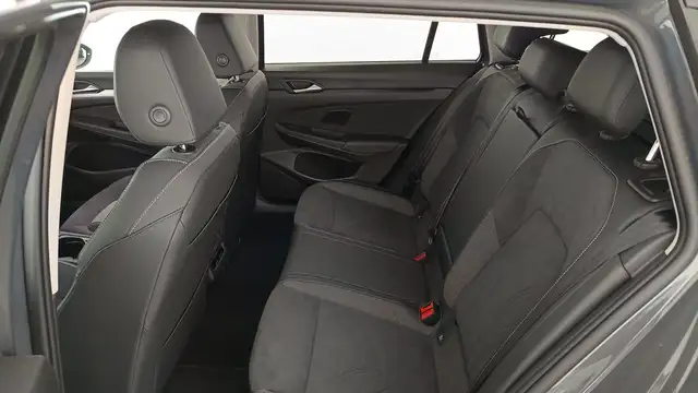 Volkswagen Golf view 11