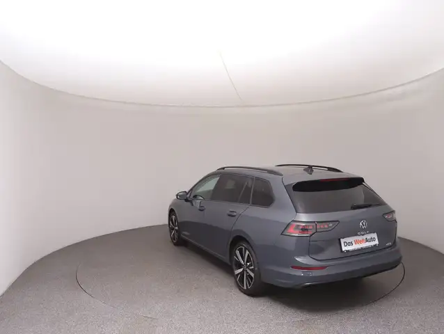 Volkswagen Golf view 5
