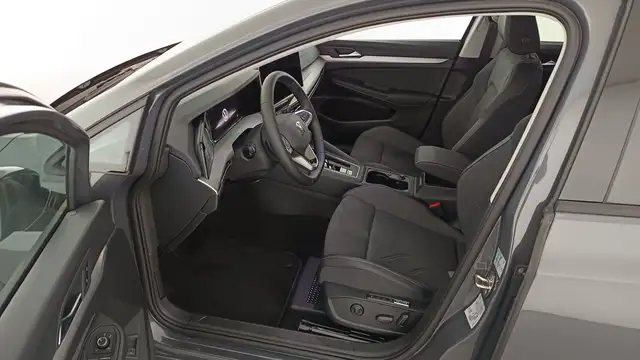 Volkswagen Golf view 9